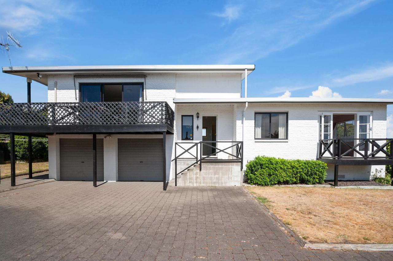 Lake Vista At Two Mile Bay- Taupo Central Home Exterior foto