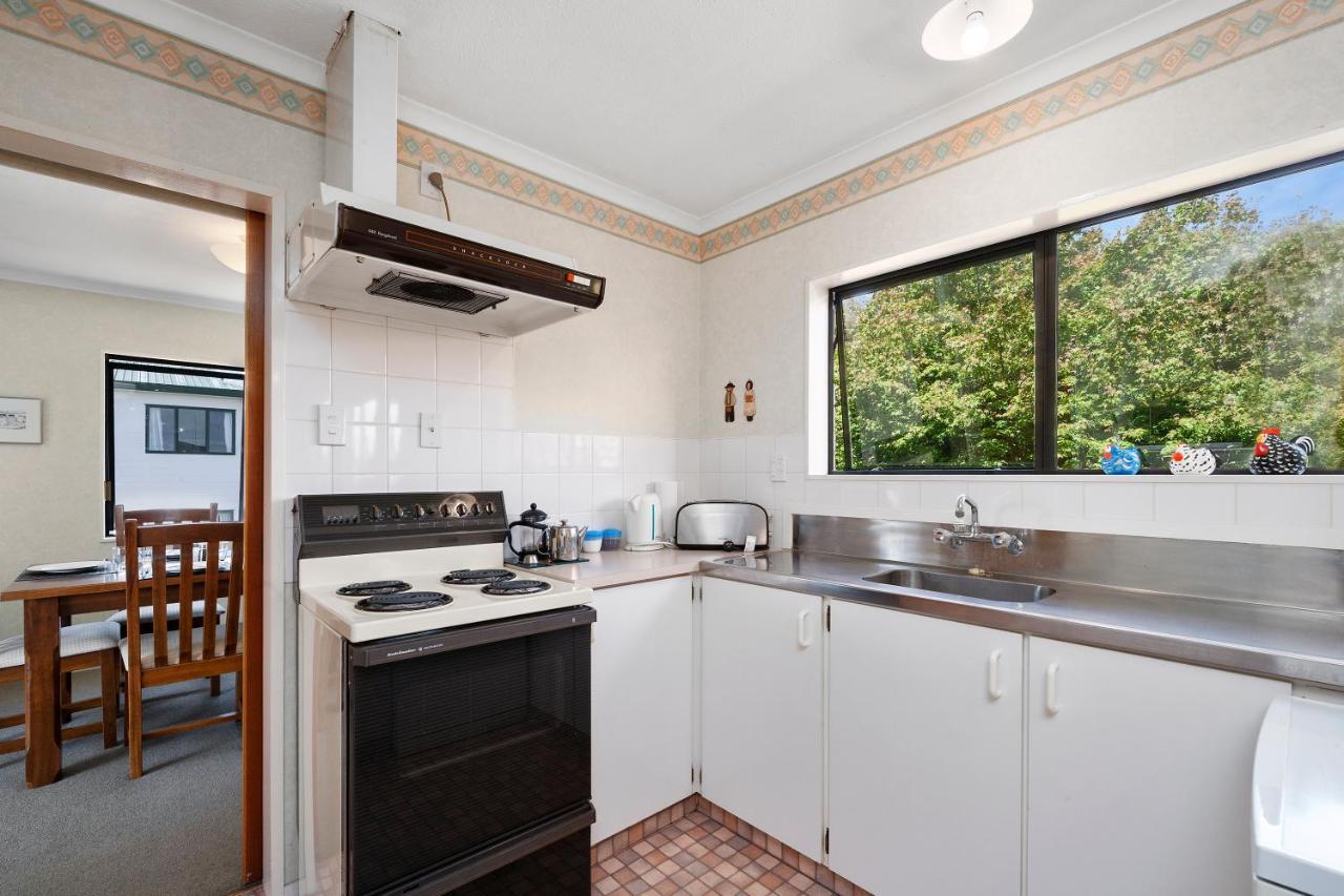 Lake Vista At Two Mile Bay- Taupo Central Home Exterior foto
